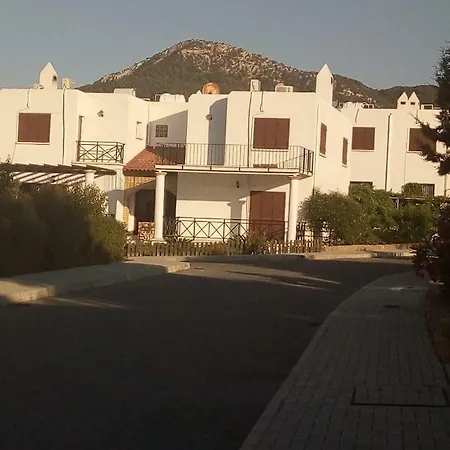 Villa Villa *