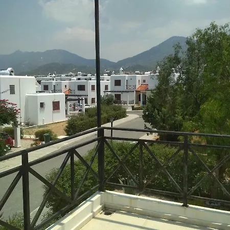 Villa * Akanthou